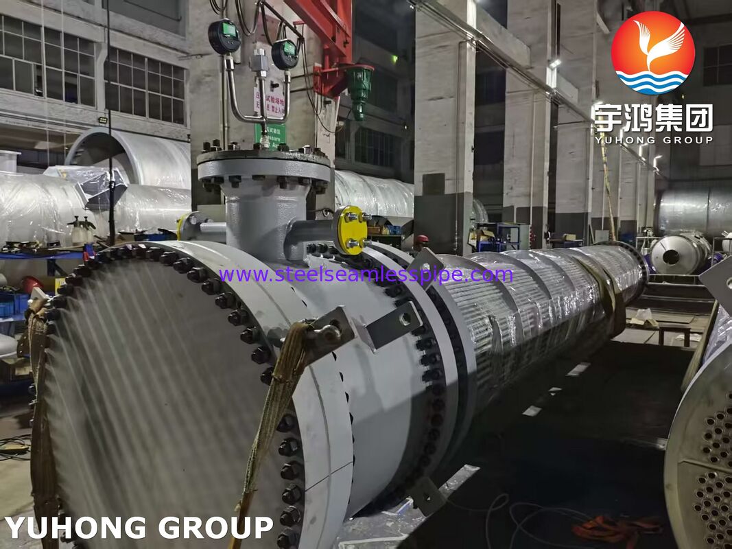 Теплообменник с плавающей головкой с трубами из 316L и трубной решеткой из стали SA350 LF2/316L с наплавкой для экономичного управления коррозией