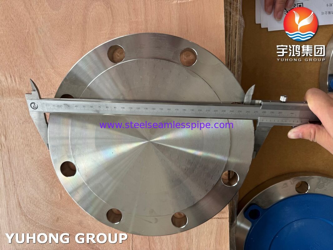 Фланцевая заглушка из аустенитной нержавеющей стали ASME SA182 F304 для промышленных трубопроводных систем, соответствующая стандарту ASME B16.5